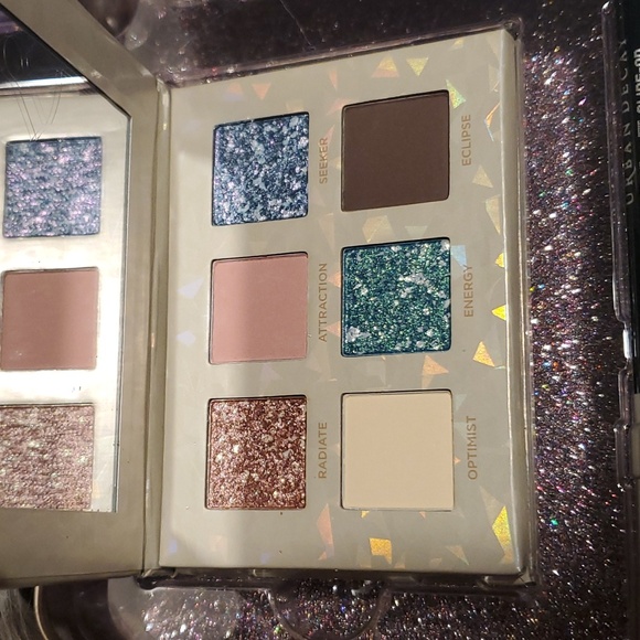 Urban Decay Stoned Vibes Major Gems gift set - Picture 9 of 9